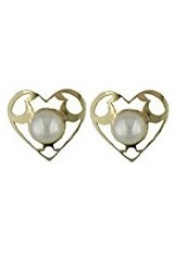 stunning little 18K yellow gold heart cultivated pearl baby earrings